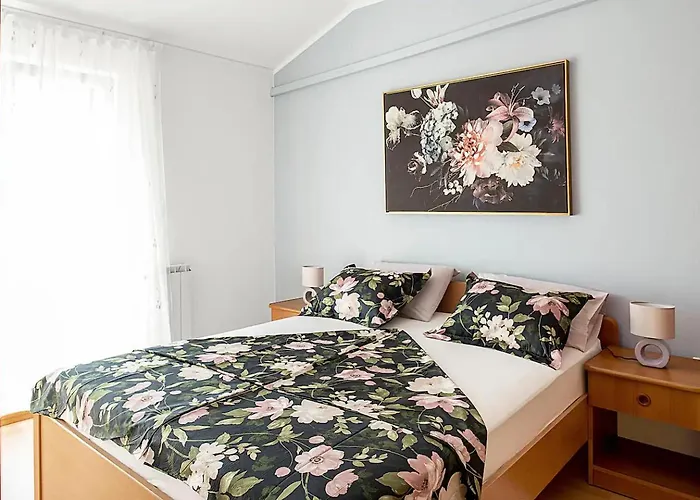 Charming With Sea View In Sibenik, 38 M². Lejlighed *